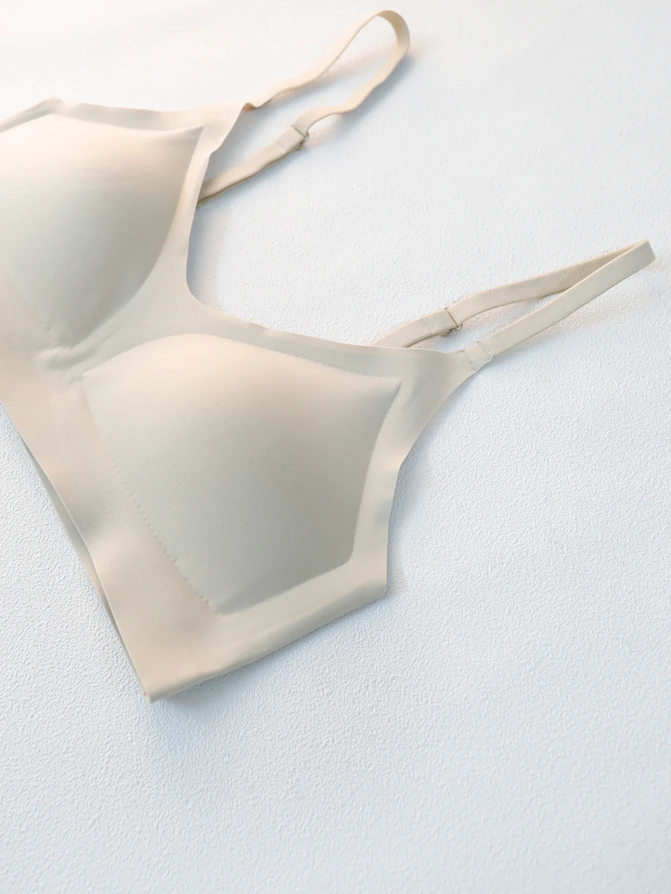 IZu™ – Le soutien-gorge seconde peau, sans armature ni compromis