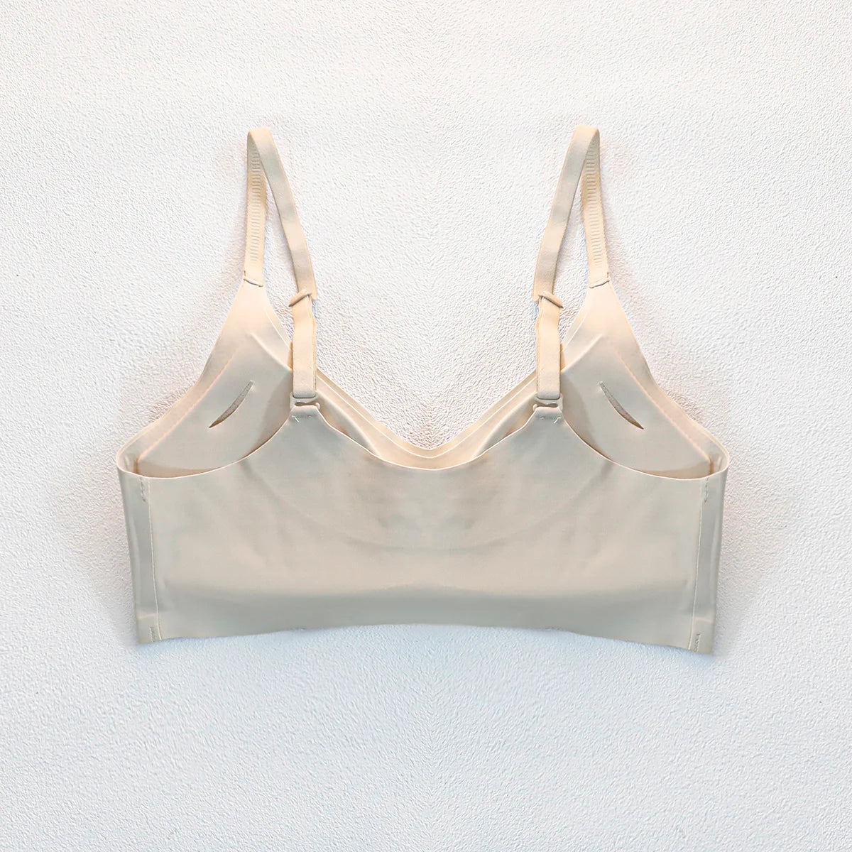 IZu™ – Le soutien-gorge seconde peau, sans armature ni compromis